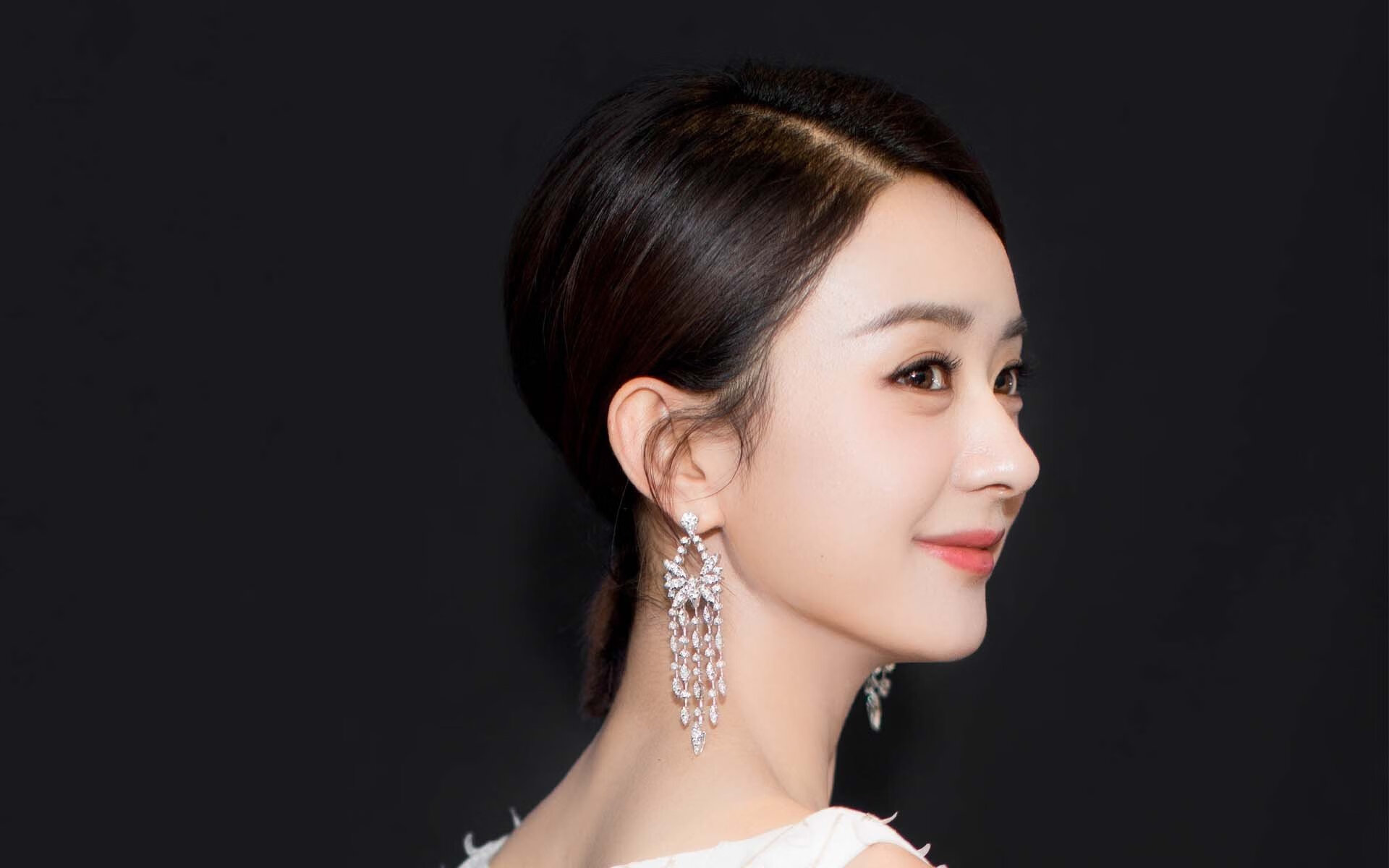 荷兰队在欧洲预选赛中表现亮眼,稳步晋级